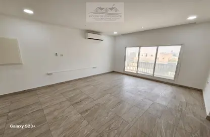 Apartment - 3 Bedrooms - 3 Bathrooms for rent in Shakhura - Northern Governorate