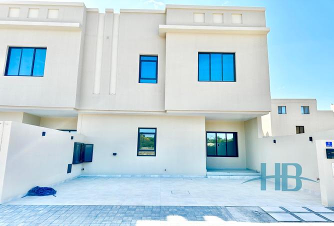 Villa - 4 Bedrooms - 5 Bathrooms for sale in Hamala - Northern Governorate