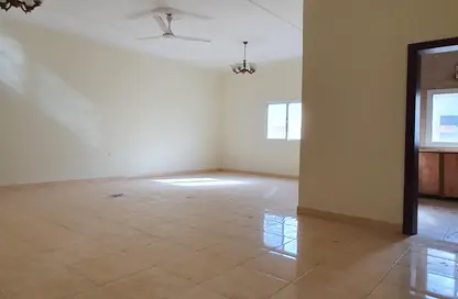 Apartment - 3 Bedrooms - 2 Bathrooms for rent in Arad - Muharraq Governorate