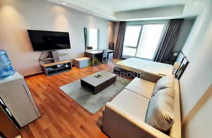 Apartment - 1 Bathroom for rent in Sanabis - Manama - Capital Governorate