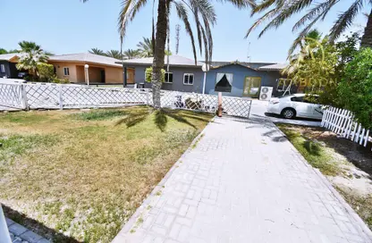 Outdoor House image for: Villa - 3 Bedrooms - 4 Bathrooms for rent in Jannusan - Northern Governorate, Image 1