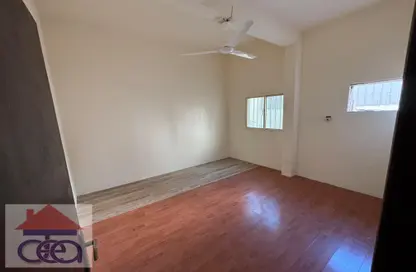 Apartment - 2 Bedrooms - 1 Bathroom for rent in Ras Rumman - Manama - Capital Governorate