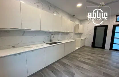 Apartment - 3 Bedrooms - 2 Bathrooms for rent in Busaiteen - Muharraq Governorate