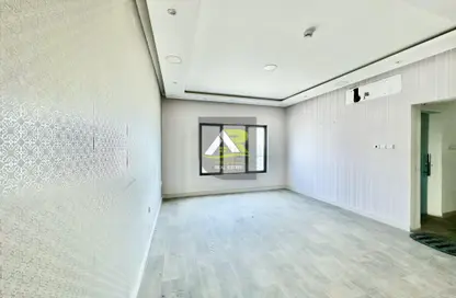 Office Space - Studio - 2 Bathrooms for rent in Salmabad - Central Governorate