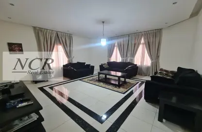 Apartment - 3 Bedrooms - 3 Bathrooms for rent in Al Juffair - Capital Governorate