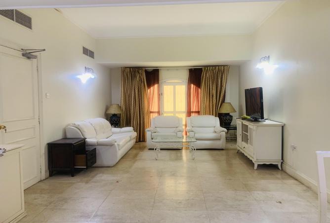 Apartment - 2 Bedrooms - 2 Bathrooms for rent in Exhibition Road - Hoora - Capital Governorate