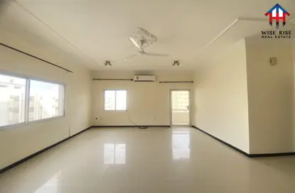 Apartment - 2 Bedrooms - 2 Bathrooms for rent in Mahooz - Manama - Capital Governorate