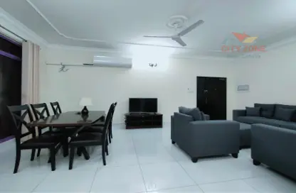 Apartment - 2 Bedrooms - 2 Bathrooms for rent in Al Juffair - Capital Governorate