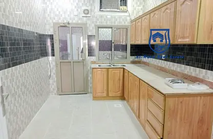 Villa - 4 Bedrooms - 6 Bathrooms for rent in Galali - Muharraq Governorate