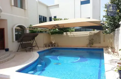 Villa - 5 Bedrooms - 5 Bathrooms for rent in Galali - Muharraq Governorate