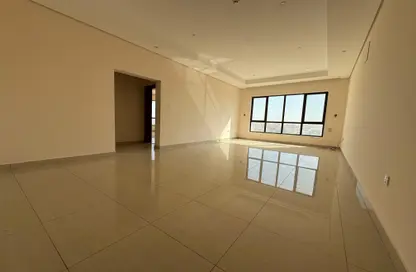 Apartment - 2 Bedrooms - 3 Bathrooms for rent in Al Bahair - Riffa - Southern Governorate