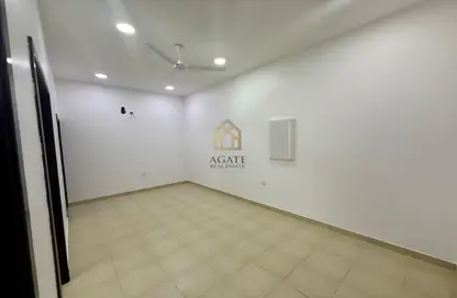 Apartment - 3 Bedrooms - 2 Bathrooms for rent in Busaiteen - Muharraq Governorate