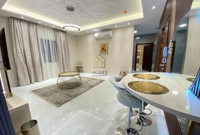 Apartment - 2 Bedrooms - 2 Bathrooms for rent in Busaiteen - Muharraq Governorate