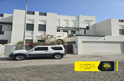 Villa - 5 Bedrooms - 4 Bathrooms for sale in Diyar Al Muharraq - Muharraq Governorate