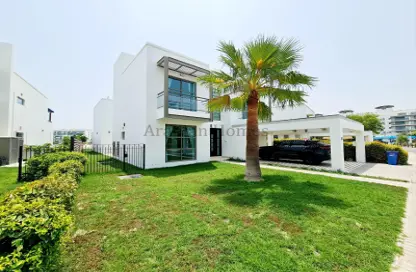 Villa - 5 Bedrooms - 6 Bathrooms for sale in Tala Island - Amwaj Islands - Muharraq Governorate