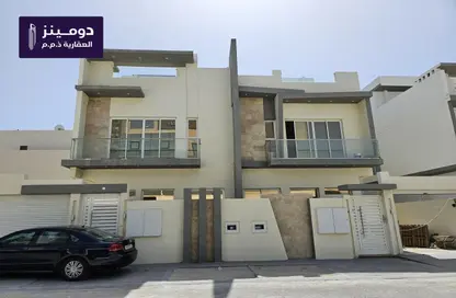 Villa - 4 Bedrooms - 5 Bathrooms for sale in Maqabah - Northern Governorate