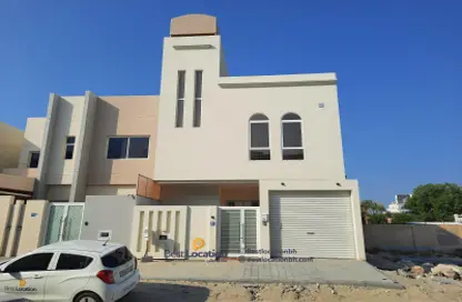 Villa - 5 Bedrooms - 6 Bathrooms for sale in Bani Jamra - Northern Governorate