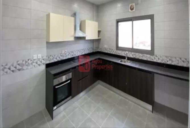 Apartment - 3 Bedrooms - 3 Bathrooms for rent in Bu Quwah - Northern Governorate