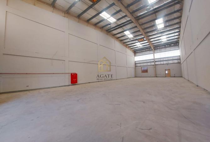 Warehouse - Studio - 1 Bathroom for rent in Sitra - Central Governorate