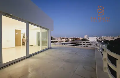 Penthouse - 2 Bedrooms - 3 Bathrooms for rent in Adliya - Manama - Capital Governorate