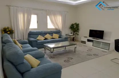 Apartment - 3 Bedrooms - 2 Bathrooms for rent in Busaiteen - Muharraq Governorate