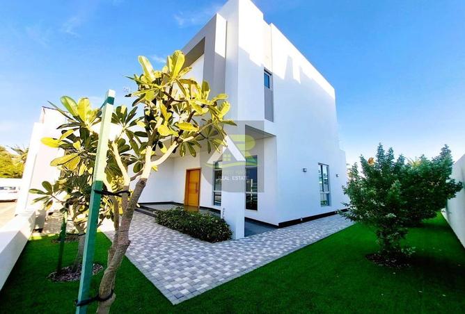 Villa - 4 Bedrooms - 5 Bathrooms for rent in Hamala - Northern Governorate