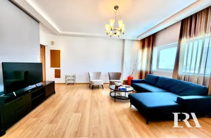 Apartment - 1 Bedroom - 2 Bathrooms for rent in Sanabis - Manama - Capital Governorate