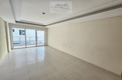 Apartment - 2 Bedrooms - 3 Bathrooms for rent in Hidd - Muharraq Governorate