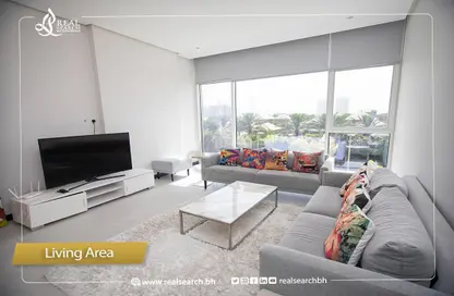 Apartment - 2 Bedrooms - 3 Bathrooms for rent in Reef Island - Capital Governorate