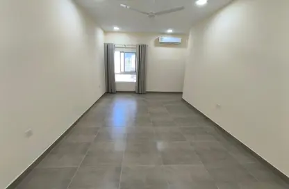 Apartment - 3 Bedrooms - 3 Bathrooms for rent in Hidd - Muharraq Governorate