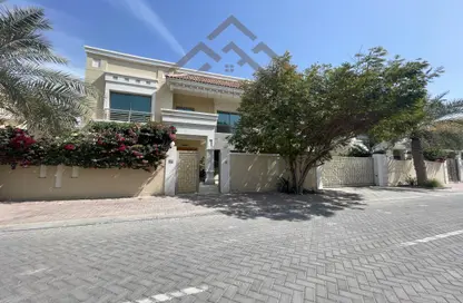 Villa - 4 Bedrooms - 5 Bathrooms for sale in Saar - Northern Governorate