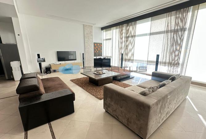 Apartment - 2 Bedrooms - 3 Bathrooms for rent in Al Juffair - Capital Governorate