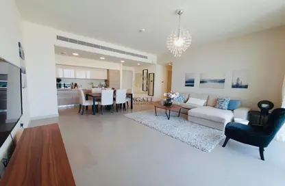 Apartment - 2 Bedrooms - 2 Bathrooms for rent in Marassi Shores Residences - Diyar Al Muharraq - Muharraq Governorate