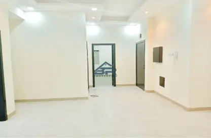 Apartment - 3 Bedrooms - 3 Bathrooms for rent in Hidd - Muharraq Governorate