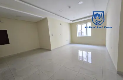 Apartment - 2 Bedrooms - 2 Bathrooms for rent in Busaiteen - Muharraq Governorate