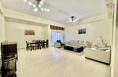 Apartment - 2 Bedrooms - 2 Bathrooms for rent in Sanabis - Manama - Capital Governorate