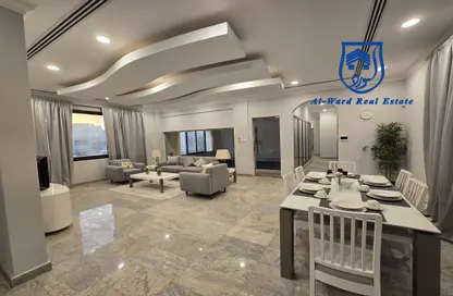 Apartment - 3 Bedrooms - 4 Bathrooms for rent in Busaiteen - Muharraq Governorate