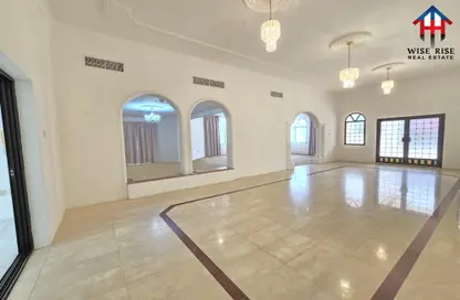 Villa - 4 Bedrooms - 4 Bathrooms for rent in Jannusan - Northern Governorate