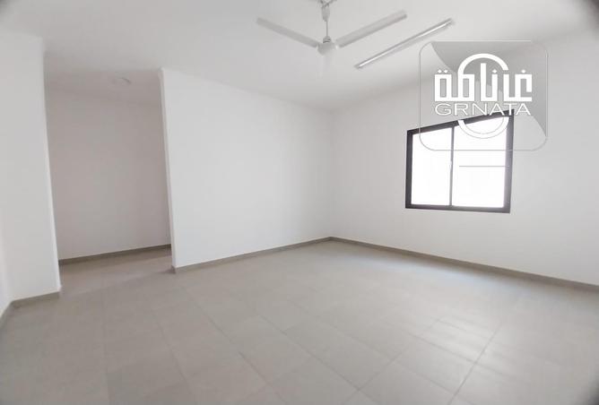 Office Space - Studio - 2 Bathrooms for rent in Galali - Muharraq Governorate