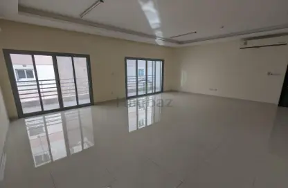 Apartment - 2 Bedrooms - 2 Bathrooms for rent in Busaiteen - Muharraq Governorate