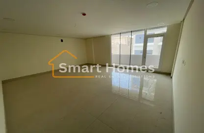 Apartment - 5 Bedrooms - 5 Bathrooms for sale in Hidd - Muharraq Governorate