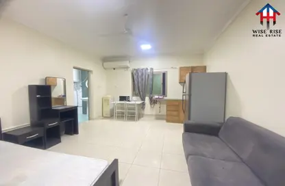 Apartment - 1 Bathroom for rent in Adliya - Manama - Capital Governorate