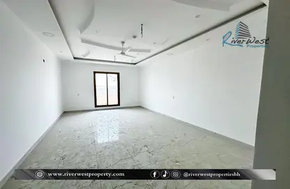 Apartment - 6 Bedrooms - 5 Bathrooms for sale in Hidd - Muharraq Governorate