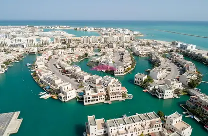 Apartment - 2 Bedrooms - 2 Bathrooms for rent in Al Marsa Floating City - Amwaj Islands - Muharraq Governorate