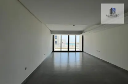 Apartment - 3 Bedrooms - 4 Bathrooms for rent in Hanging Garden - Dilmunia Island - Muharraq Governorate