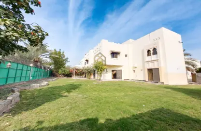 Villa - 5 Bedrooms - 5 Bathrooms for rent in Janabiya - Northern Governorate