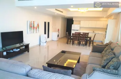 Duplex - 3 Bedrooms - 4 Bathrooms for rent in Al Juffair - Capital Governorate