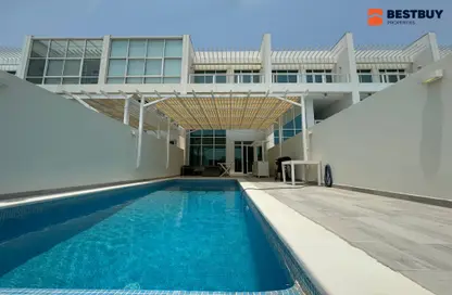 Villa - 5 Bedrooms - 6 Bathrooms for sale in Amwaj Islands - Muharraq Governorate