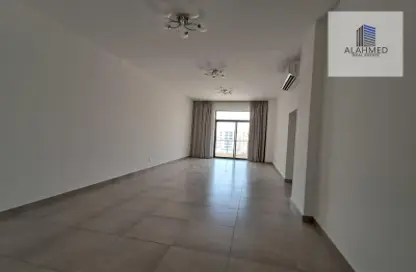 Apartment - 2 Bedrooms - 3 Bathrooms for rent in Al Burhama - Manama - Capital Governorate