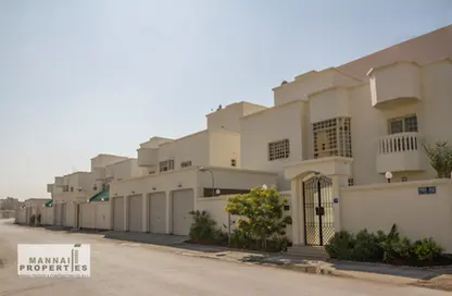 Villa - 4 Bedrooms - 5 Bathrooms for sale in Tubli - Central Governorate